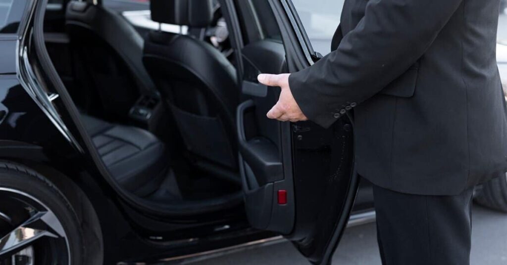 How Much Would a Taxi Cost For 5 Miles UK